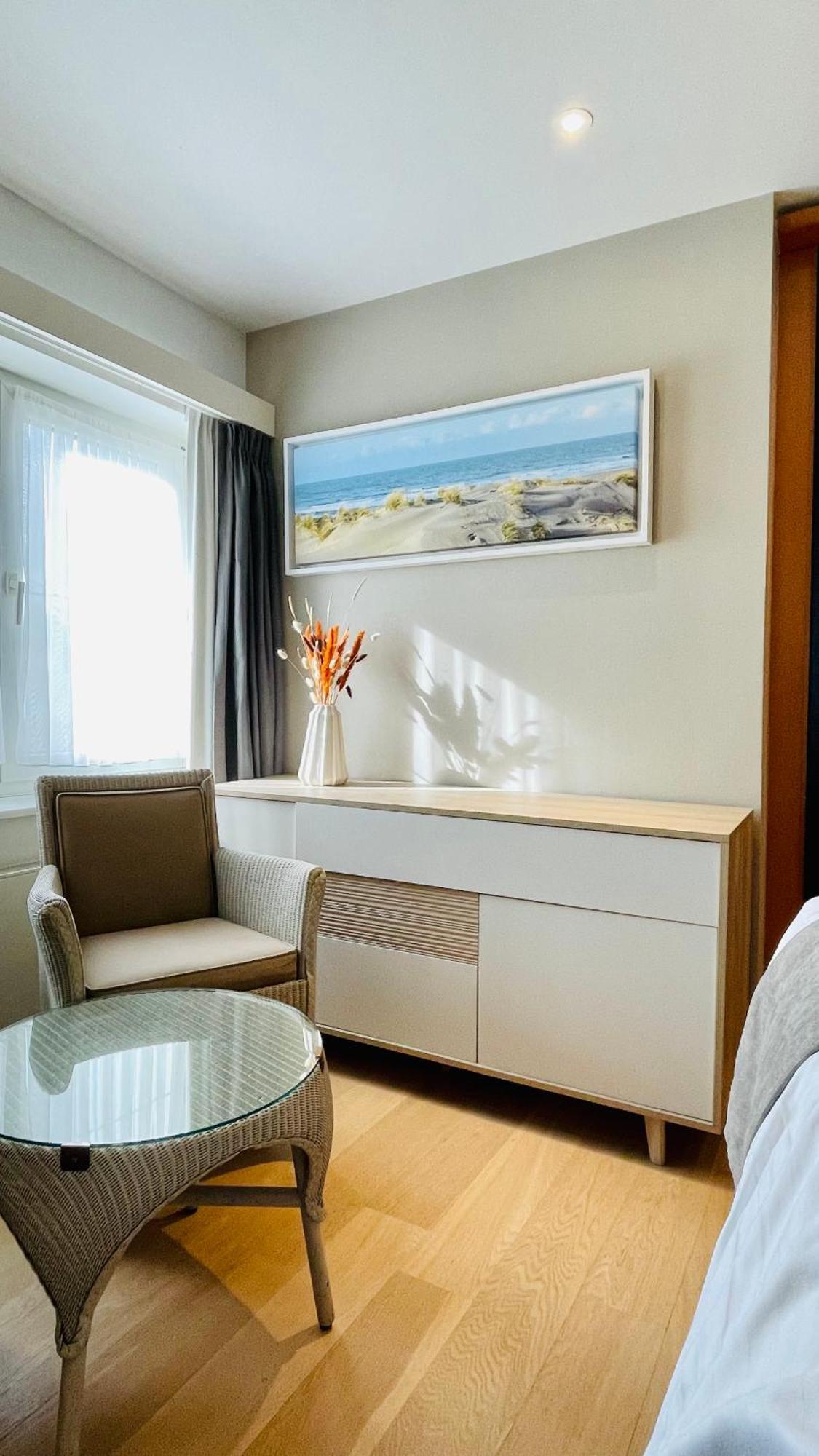 Boutique Hotel 'Hof ter Duinen' Oostduinkerke Chambre photo